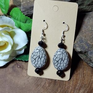 Hand Crafted Dangle Earrings Gray & Black Crackled Acrylic & Glass Beads
